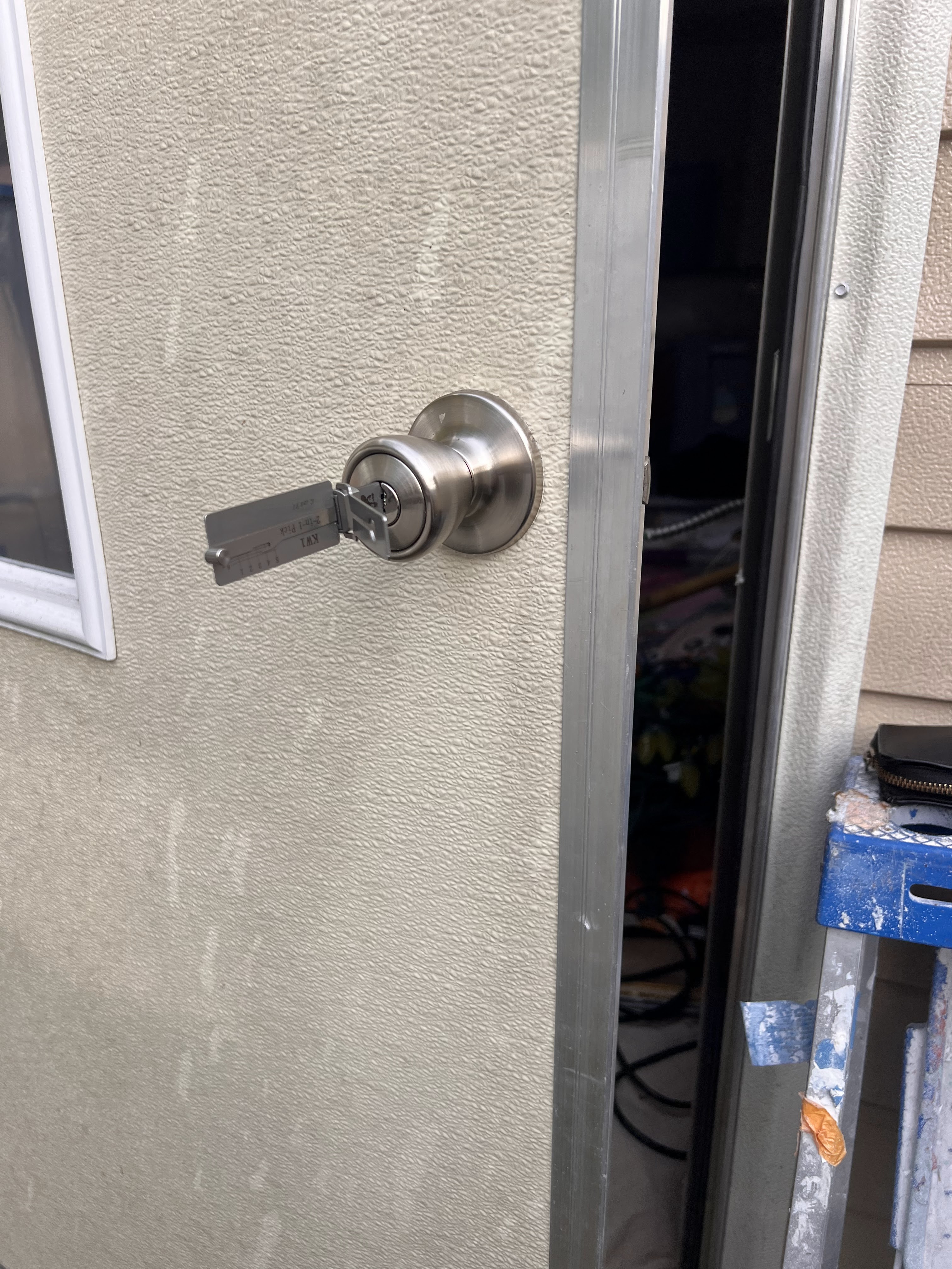 Door knob installation - Ring Door Lock Installation - Premier Locksmith Delray Beach