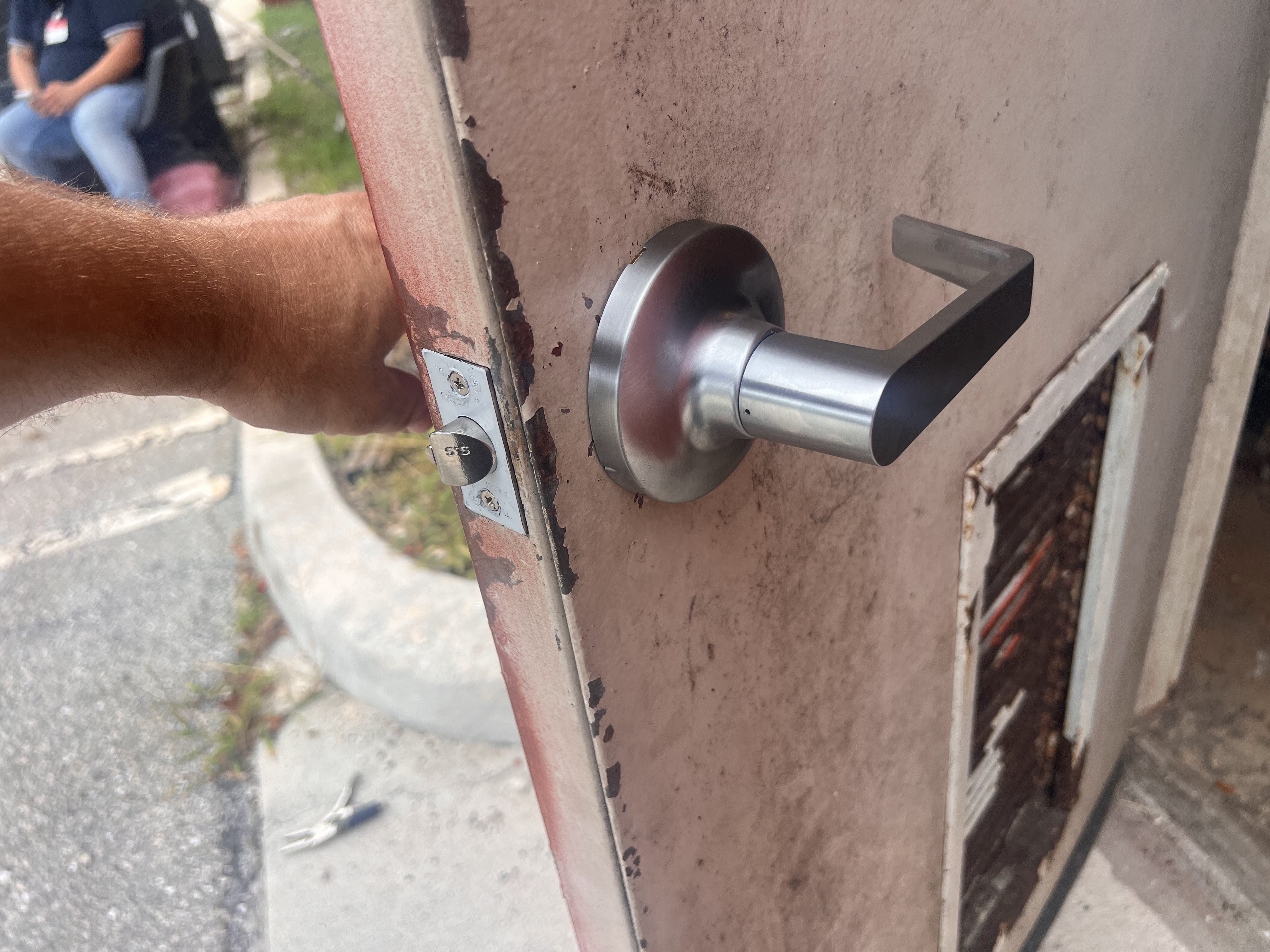 Door lock installation - Yale Smart Lock Installation - Premier Locksmith Delray Beach