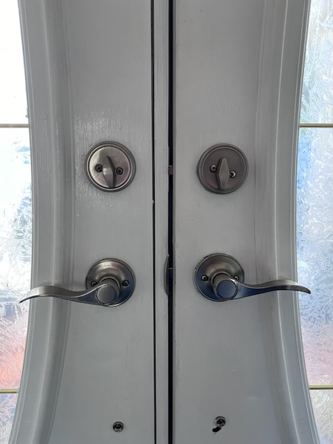 Residential door lock installation - Home Lockout Service Eagle Point - Premier Locksmith Delray Beach